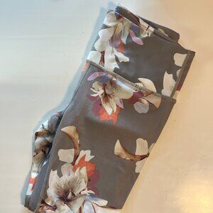 Athleta Gray Floral Leggings (Size S)